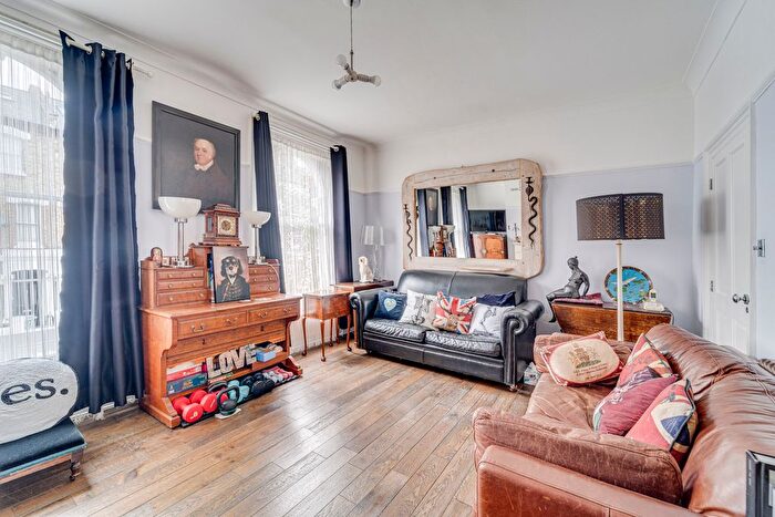 3 Bedroom Terraced House For Sale In Marlborough Road, London, N19