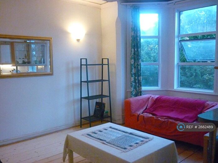 3 Bedroom Flat To Rent In Dongola Road, London, N17