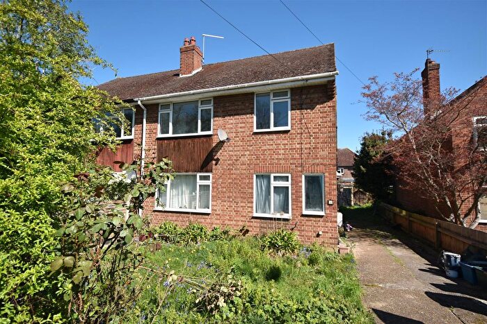 2 Bedroom Maisonette For Sale In Brambles Close, Isleworth, TW7