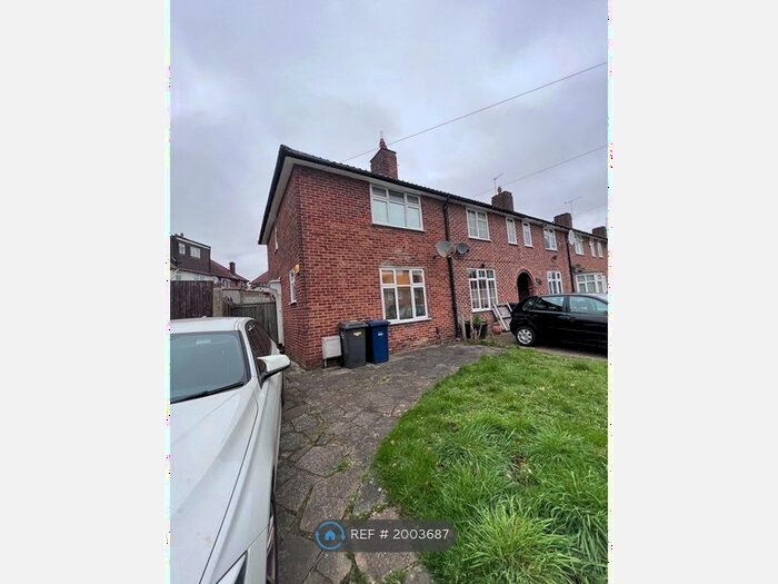 2 Bedroom Terraced House To Rent In Colchester Road, Edgware, HA8