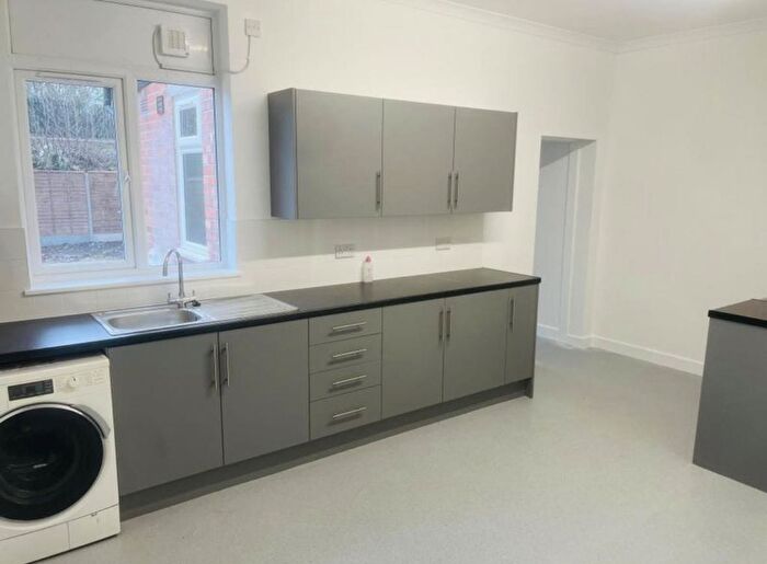 4 Bedroom Terraced House To Rent In Barrington Road, East Ham, E12