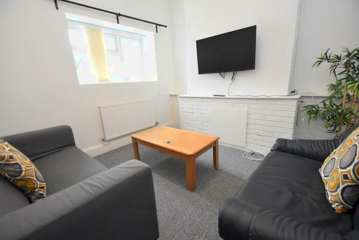 4 Bedroom House To Rent In Flora Street, Cathays, Cardiff, CF24