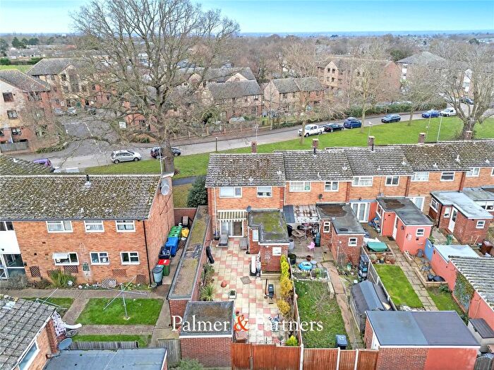 3 Bedroom End Of Terrace House For Sale In Home Mead, Chelmsford, Essex, CM2