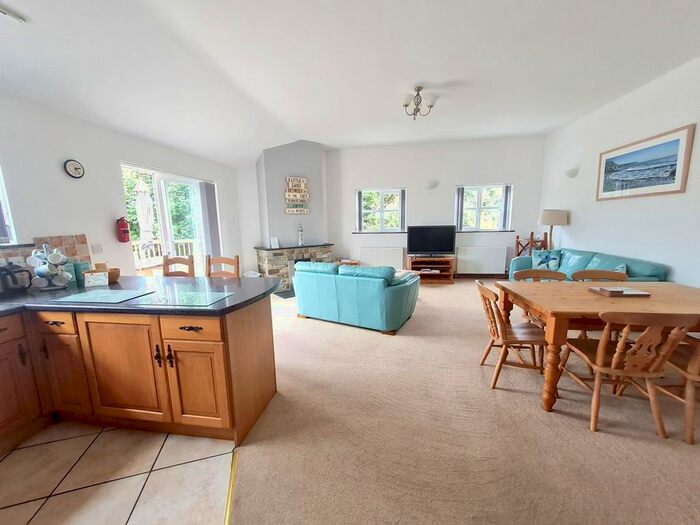 3 Bedroom Detached House For Sale In Castle Drive, Praa Sands, Penzance, TR20