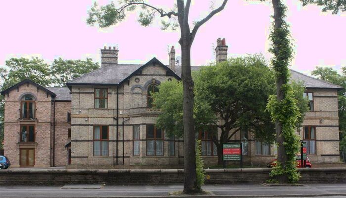 1 Bedroom Apartment To Rent In Wilmslow Road, Manchester, M14