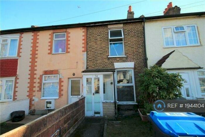 2 Bedroom Terraced House To Rent In Furze Road, Thornton Heath, CR7