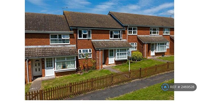 2 Bedroom Maisonette To Rent In Hillary Close, Aylesbury, HP21