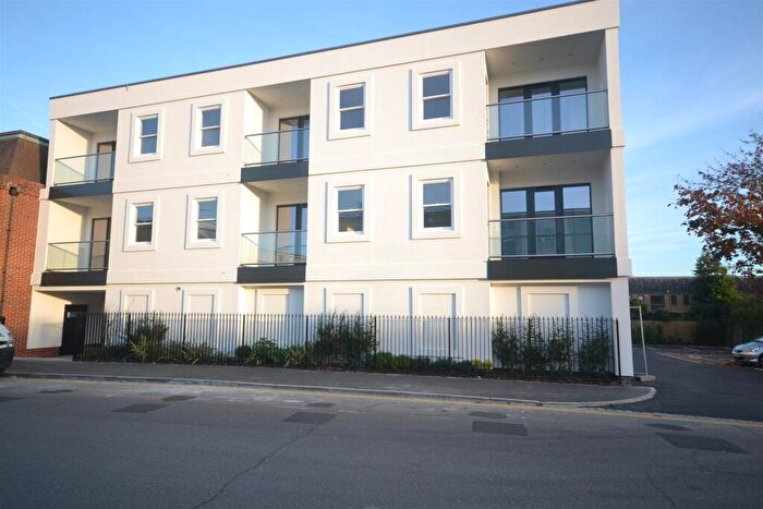 2 Bedroom Apartment To Rent In Wilbury House, Queensway, Horsham, RH13