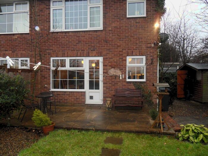 1 Bedroom Flat To Rent In Fieldway Close, Rodley, Leeds, LS13