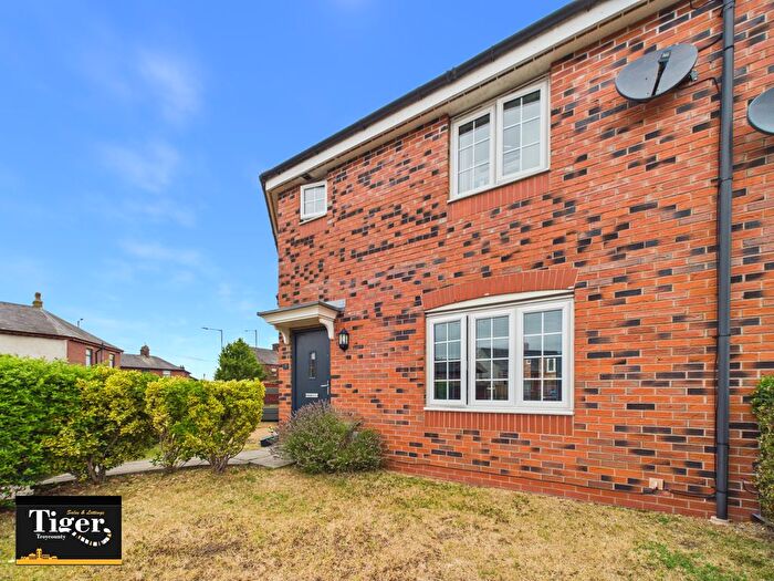 3 Bedroom Mews For Sale In Derby Road, Wesham, Preston, PR4