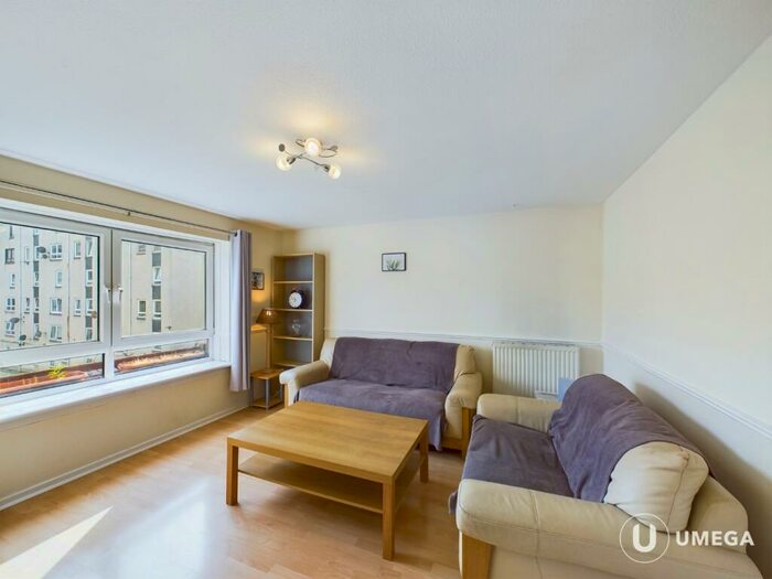 2 Bedroom Flat To Rent In Viewcraig Gardens, Newington, Edinburgh, EH8