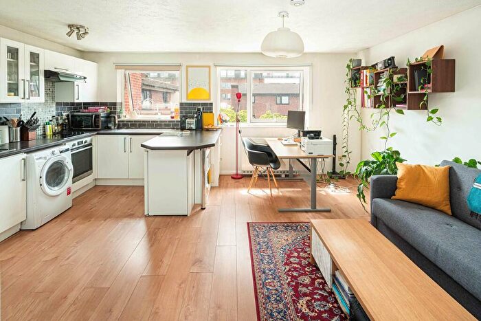 1 Bedroom Apartment To Rent In Granville Square, London, SE15