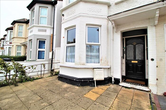 2 Bedroom Apartment To Rent In Broughton Road, Thornton Heath, CR7