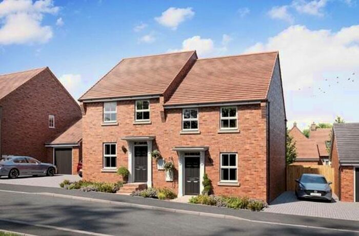 3 Bedroom House To Rent In Tingewick Road, Buckingham, MK18