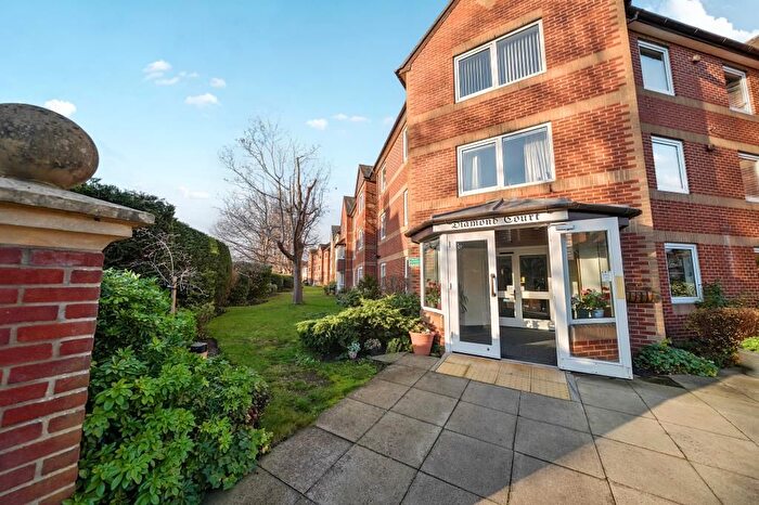 2 Bedroom Flat For Sale In Summertown, Oxford, OX2