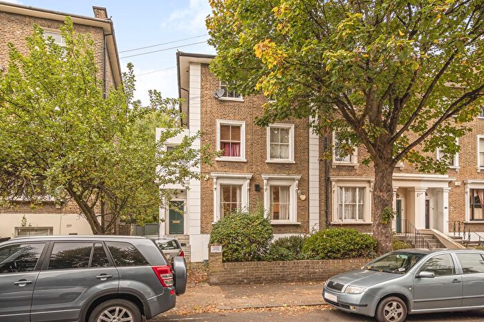 2 Bedroom Flat For Sale In Tyrwhitt Road, London, SE4