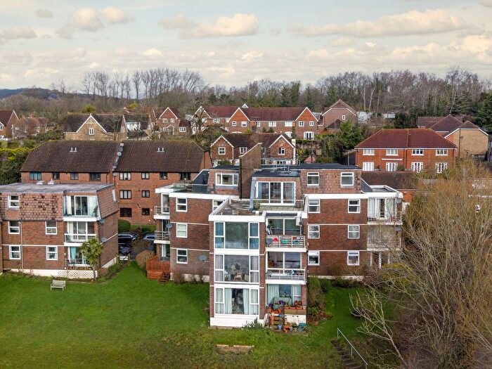 2 Bedroom Flat For Sale In Station Road, Pulborough, RH20