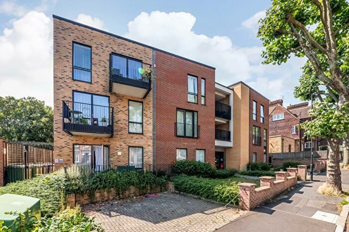 1 Bedroom Apartment For Sale In Thornlaw Road West Norwood, SE27