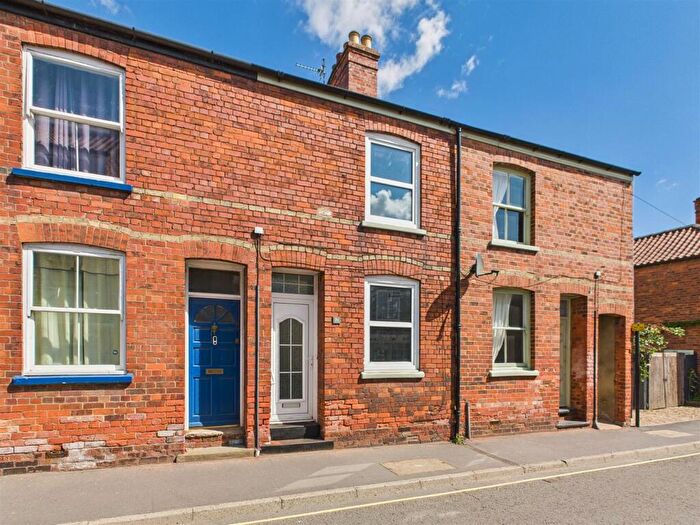 3 Bedroom Terraced House For Sale In Queen Street, Louth, LN11