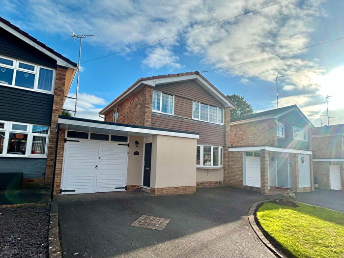 3 Bedroom Link Detached House For Sale In Longmeadow Drive, Northway, Sedgley, DY3