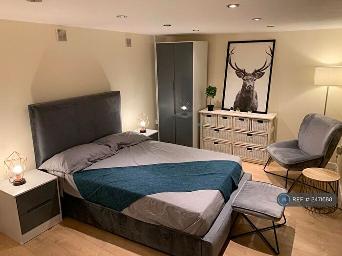 4 Bedroom Semi-Detached House To Rent In Calvert Terrace, Swansea, SA1