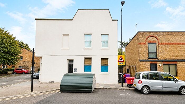 4 Bedroom Flat For Sale In Jubilee Street, London, E1
