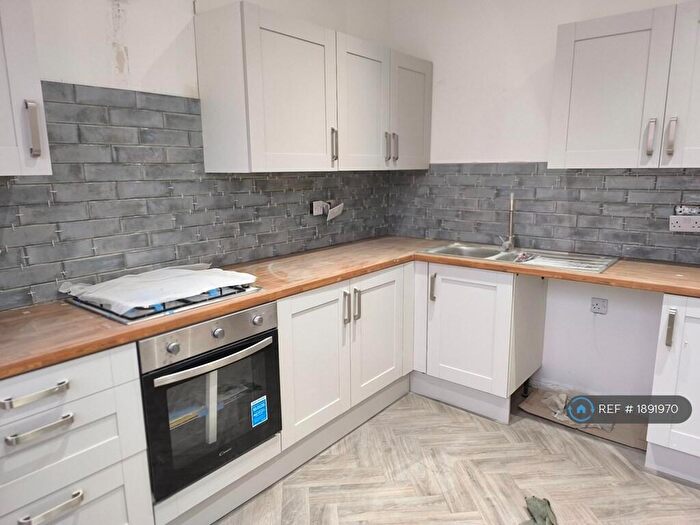 6 Bedroom Terraced House To Rent In Great Western Street, Manchester, M14