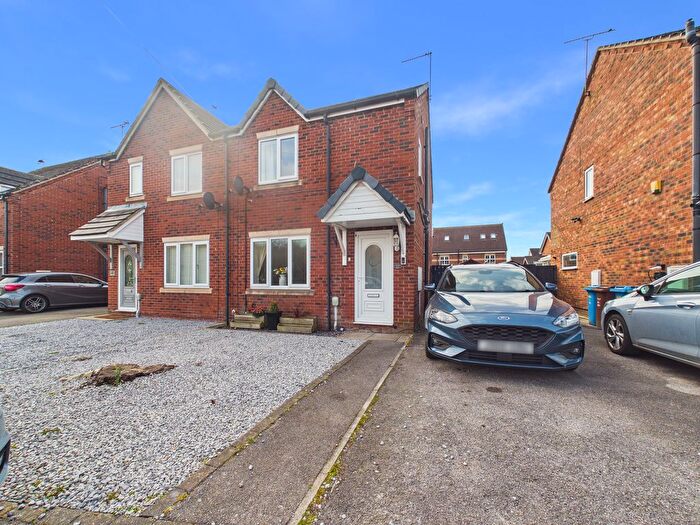 3 Bedroom Semi-Detached House For Sale In Ferry Meadows Park, Hull, HU7