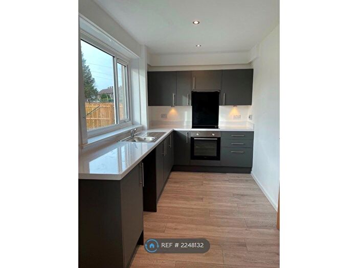 2 Bedroom Terraced House To Rent In Findowrie Street, Dundee, DD4