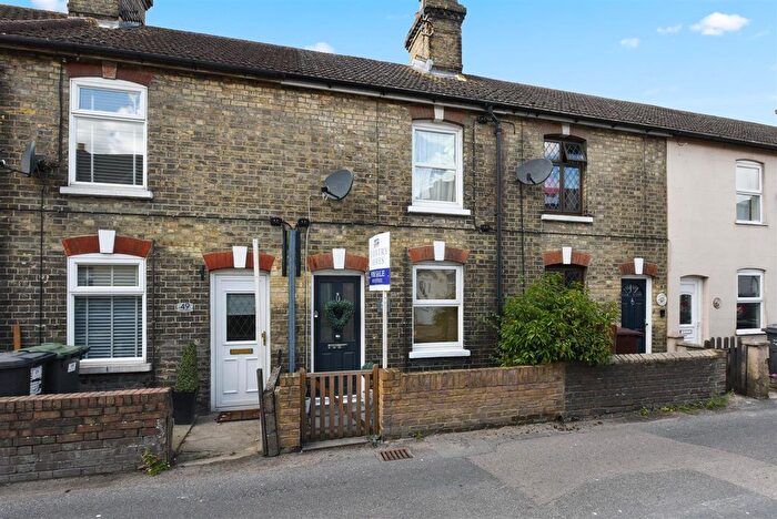 2 Bedroom Terraced House For Sale In High Street, Wouldham, ME1