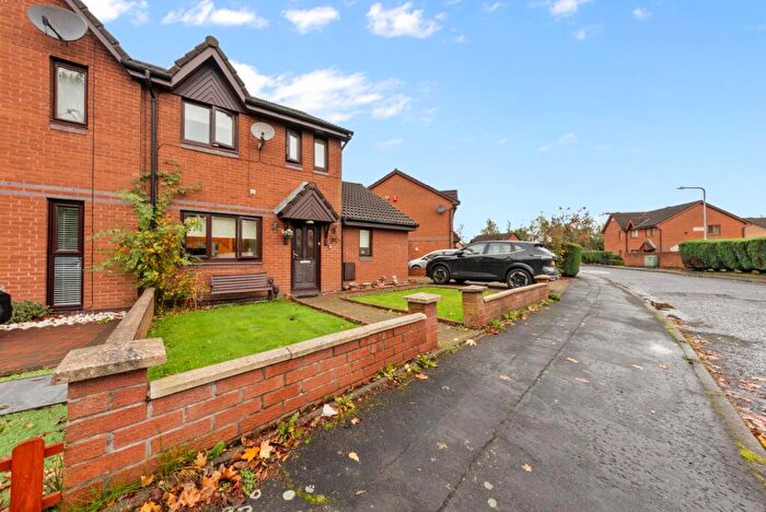 3 Bedroom Semi-Detached House For Sale In Farmington Avenue, G32