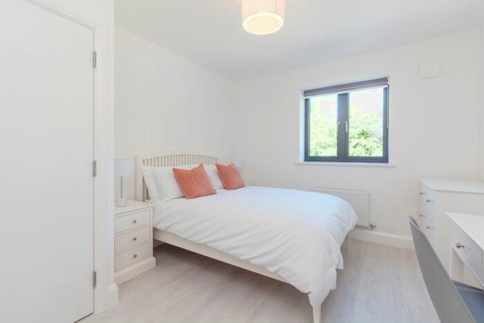 1 Bedroom Flat To Rent In High Street, Kidlington, OX5