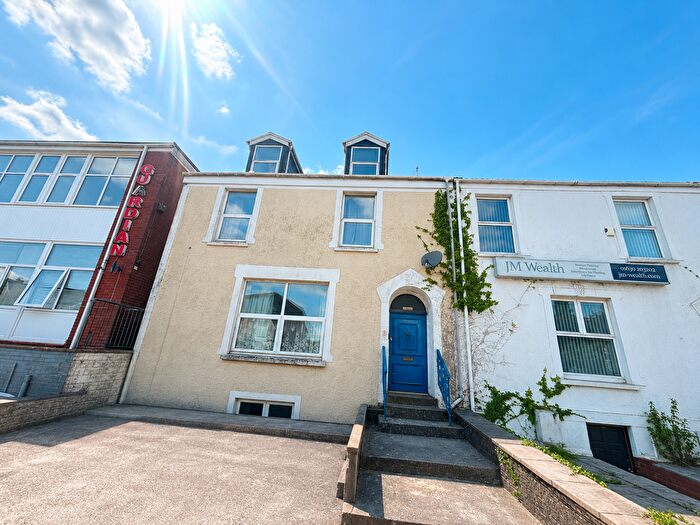 1 Bedroom Flat To Rent In Flat, London Road, Neath, SA11