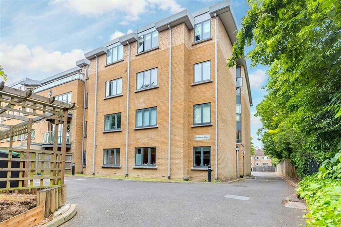 2 Bedroom Flat To Rent In The Downs, Wimbledon, SW20