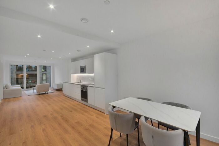 2 Bedroom Flat To Rent In Dockley Road, London, SE16