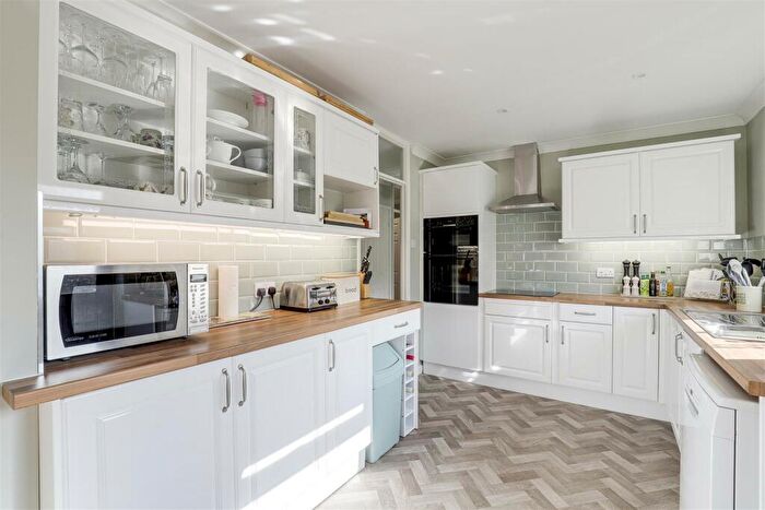 2 Bedroom Detached Bungalow For Sale In The Green, Huthwaite, Sutton-In-Ashfield, Nottinghamshire, NG17