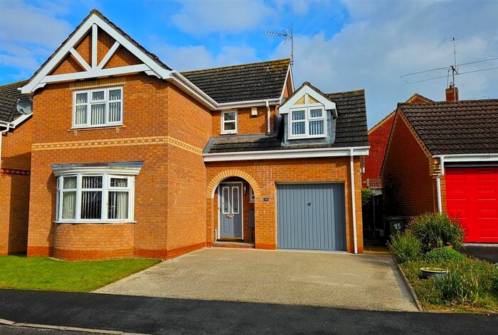 4 Bedroom Detached House For Sale In Swan Drive, Droitwich, WR9