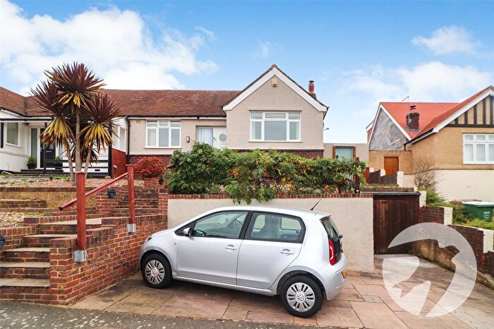 3 Bedroom Bungalow For Sale In Beechcroft Avenue, Barnehurst, Kent, DA7