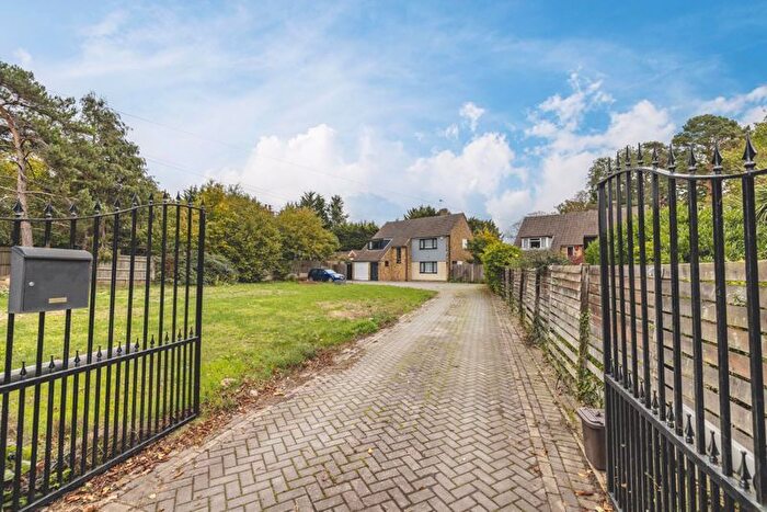 4 Bedroom Detached House For Sale In Stoke Poges Lane, Stoke Poges, SL2