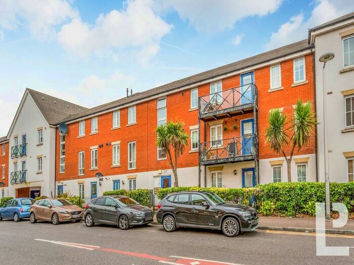 1 Bedroom Flat To Rent In Nacton Court, Hevingham Drive, Chadwell Heath RM6