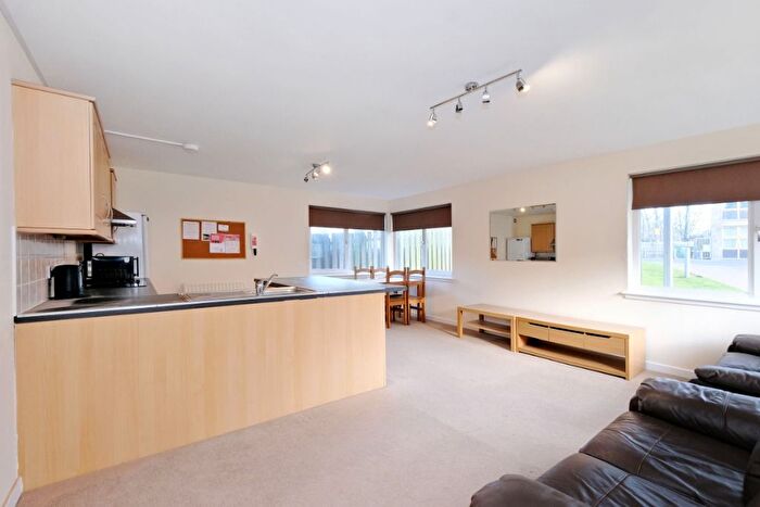 3 Bedroom Flat To Rent In King Street, City Centre, Aberdeen, AB24