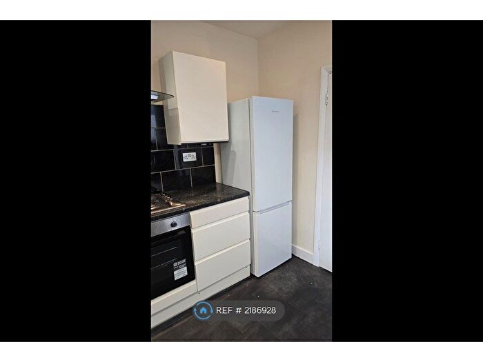 3 Bedroom Terraced House To Rent In St. Awdrys Road, Barking, IG11