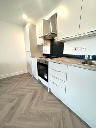 3 Bedroom Apartment To Rent In Richmond Road, Cardiff(City), CF24