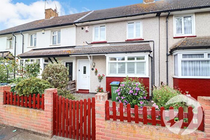 3 Bedroom Terraced House For Sale In Aperfield Road, Erith, Bexley, DA8