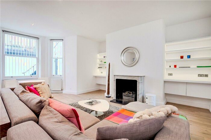 2 Bedroom Apartment To Rent In Redcliffe Square, Chelsea, London, SW10