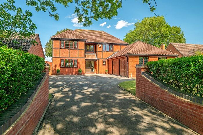 4 Bedroom Detached House For Sale In Spridlington Road, Faldingworth, Market Rasen, LN8