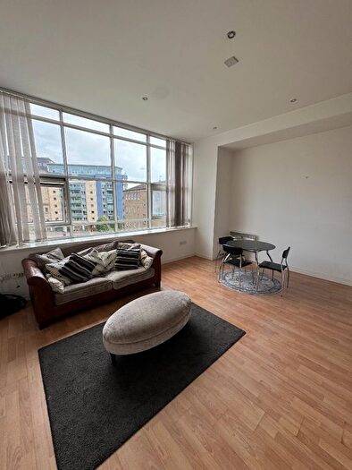 2 Bedroom Flat To Rent In Albion Street, Merchant City, Glasgow, G1