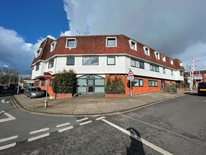 2 Bedroom Flat For Sale In East Street, Colchester, CO1