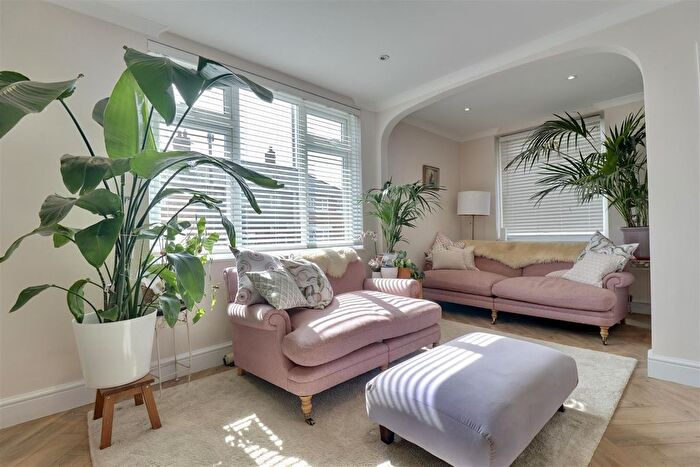 3 Bedroom End Terrace House For Sale In Hythe Road, Portsmouth, PO6