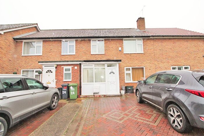3 Bedroom Property To Rent In Darcy Close, Cheshunt, EN8